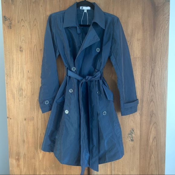 In God We Trust NYC - IGWT trench coat - Picture 4 of 6